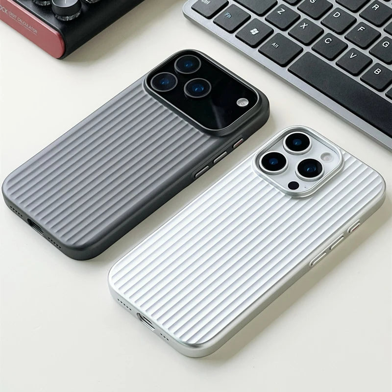 NovaShield Voyager Ribbed MagSafe Case