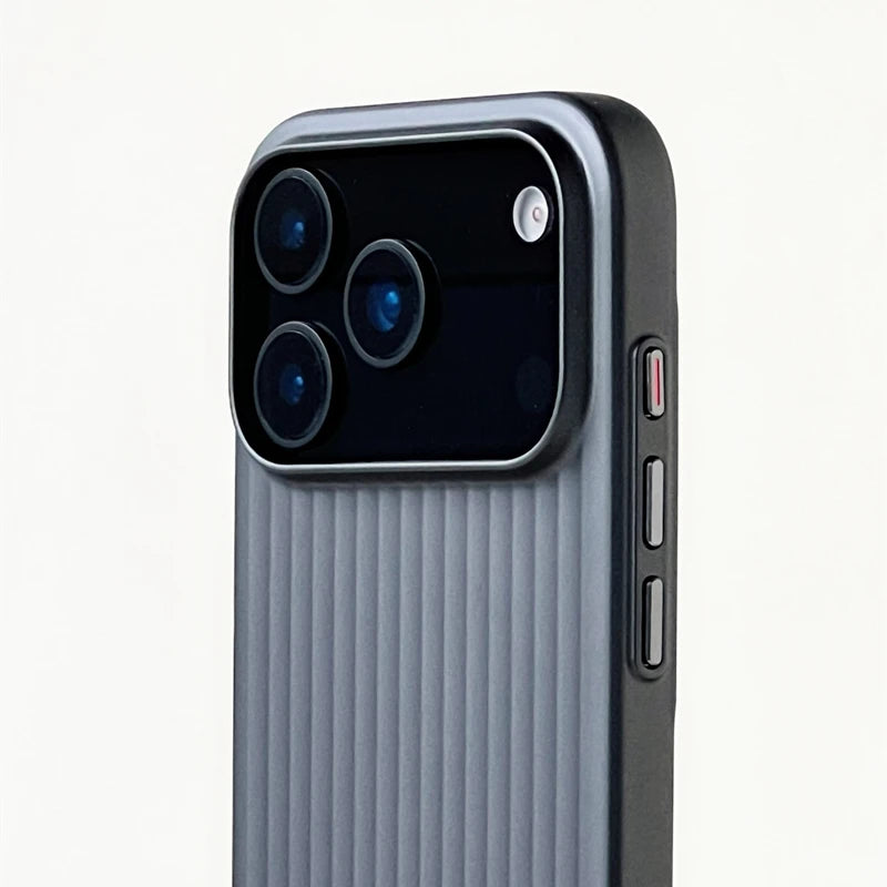 NovaShield Voyager Ribbed MagSafe Case