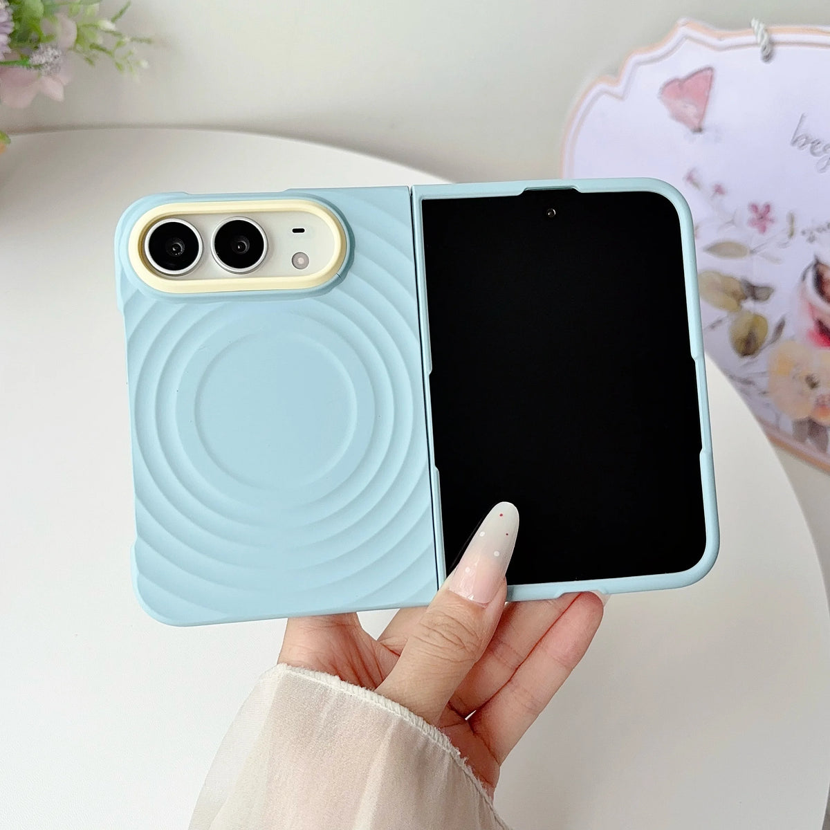 iPhone Duo ripple MagSafe case with stand